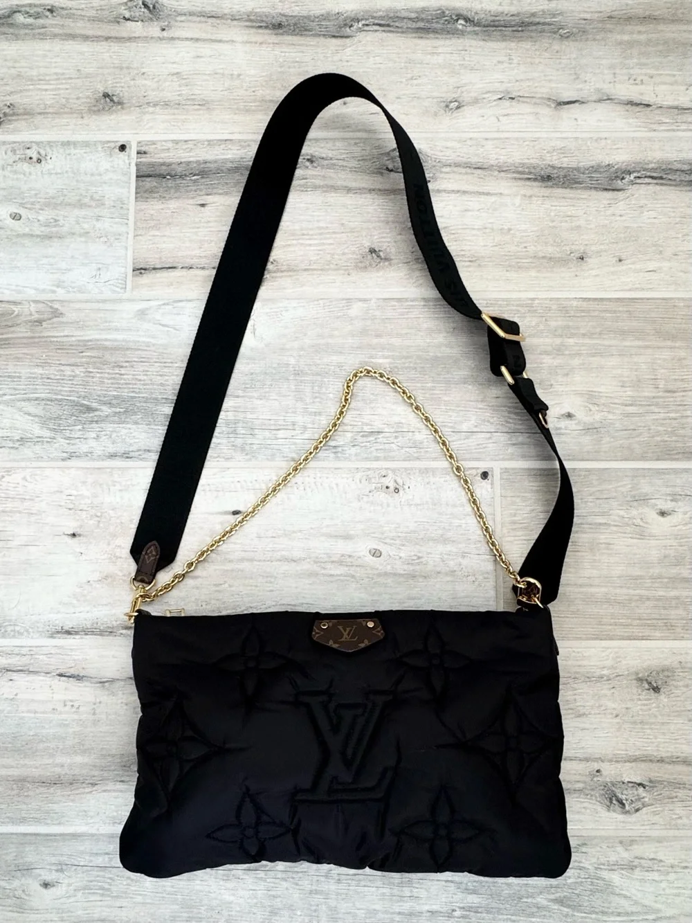 Louis Vuitton Black Maxi Pillow Crossbody Pochette #0074